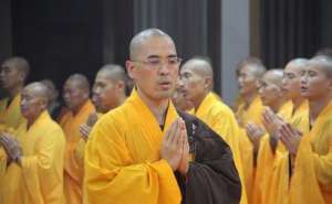道伟法师：转化错误的观念就是